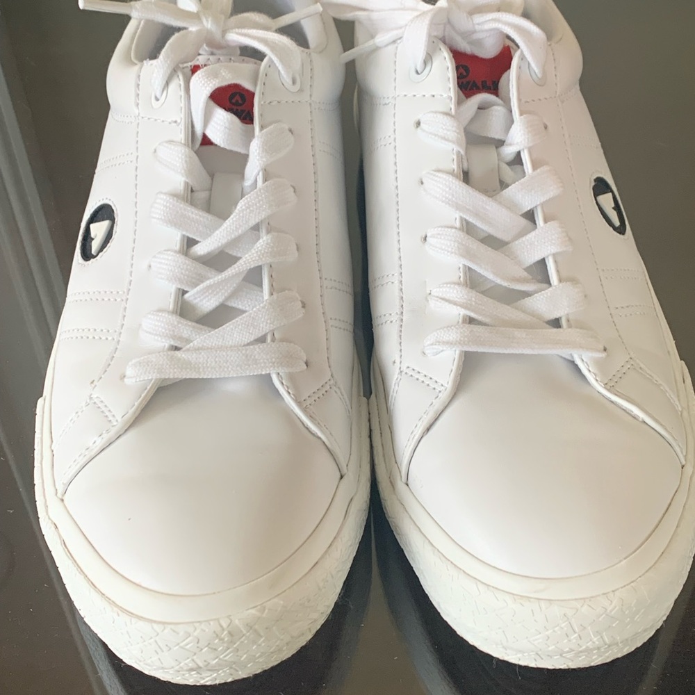 Airwalk white Sneakers with Logo size 10